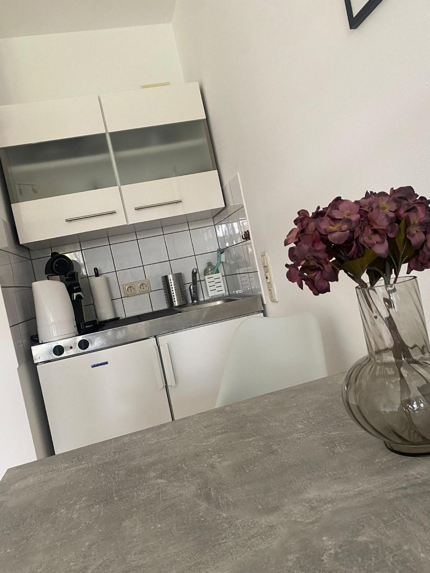 Charmante 1 Zimmerwohnung Mit Stellplatz Wurtzbourg Extérieur photo